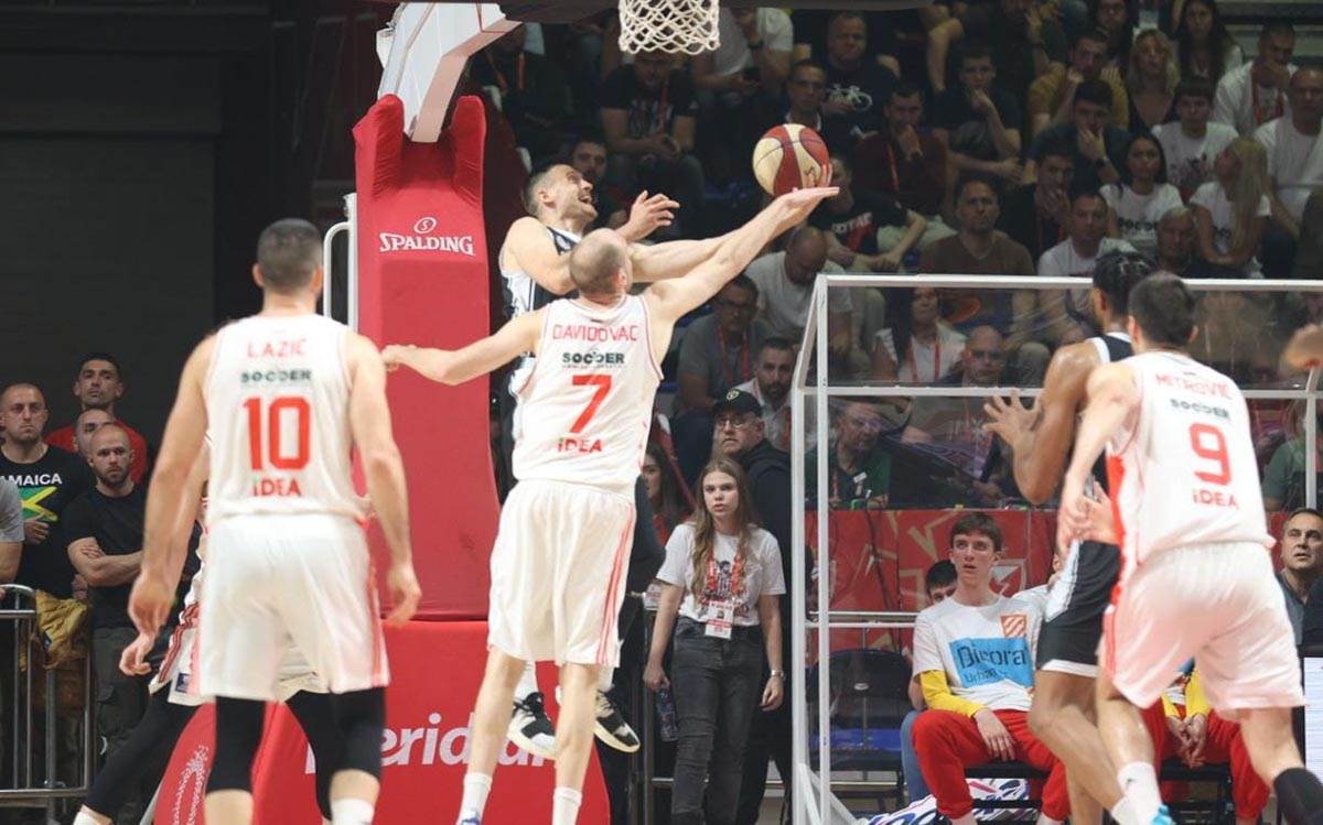 KK Partizan vs KK Crvena zvezda (1).jpg