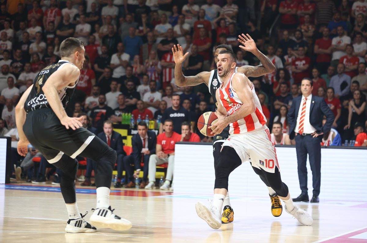 KK Partizan vs KK Crvena zvezda (3).jpg