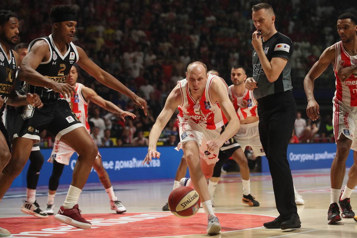 kk crvena zvezda kk partizan2.JPG