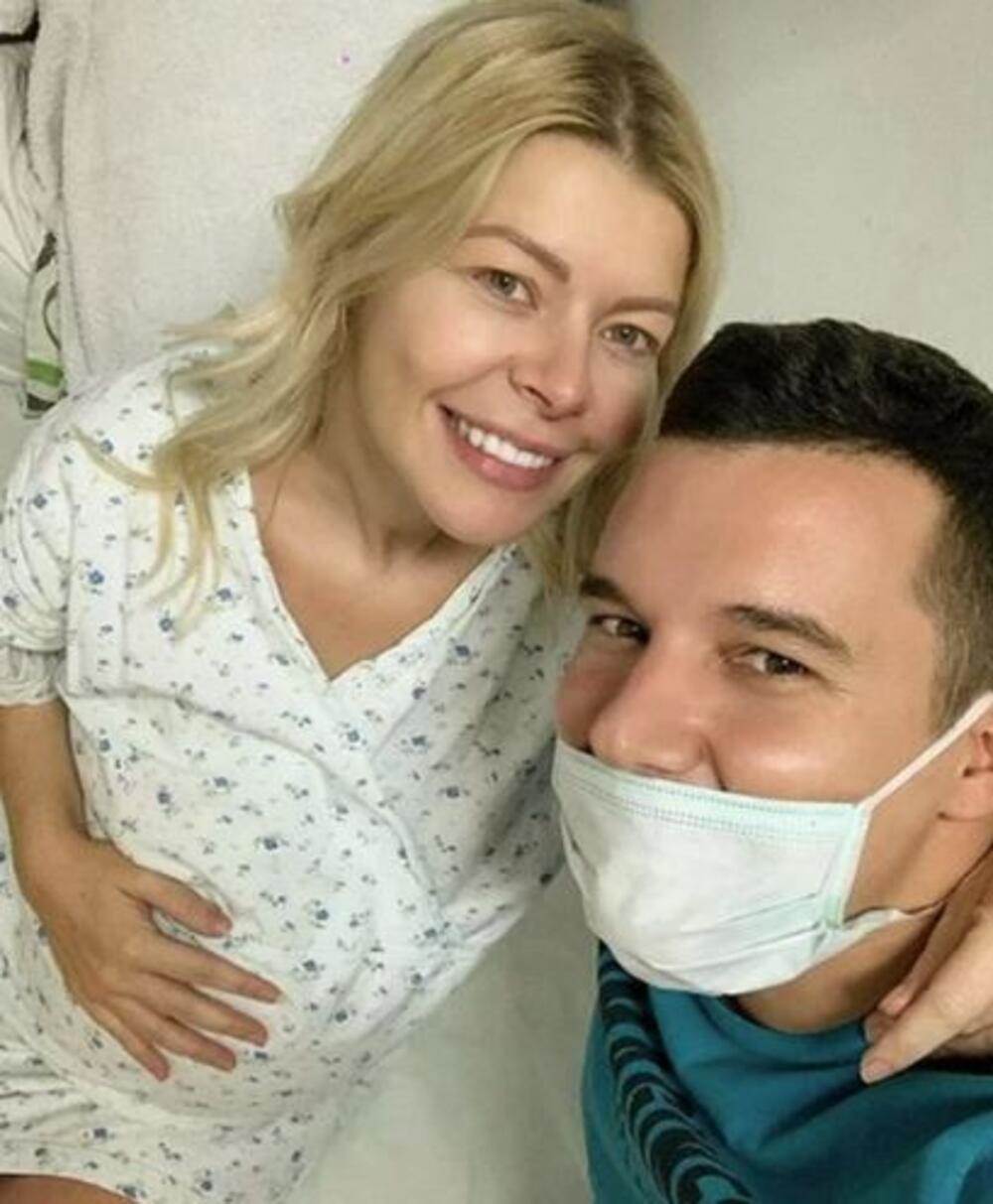 Stiven Sigal stigao u Beograd društvo mu pravi Danijela Karić