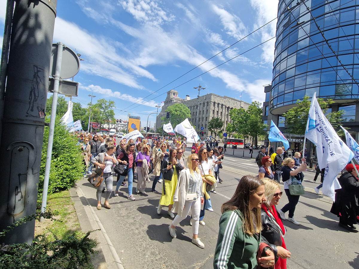 Protest prosvetnih radnika (1).jpg
