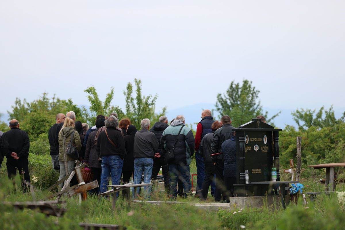 Otac osumnjičenog za ubistvo Danke Ilić bio na sahrani supruge