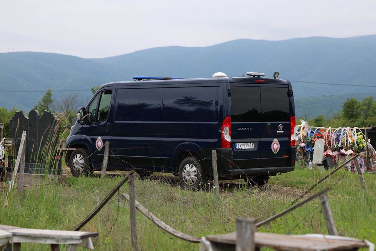 Sahrana Svetlana Dragijevic, majke osumnjicenog u slucaju nestanka Danke Ilic (8).jpg