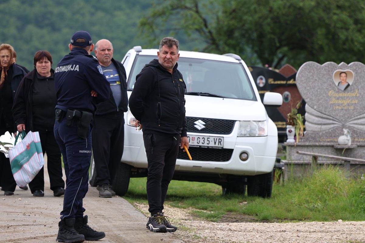 Sahrana Svetlana Dragijevic, majke osumnjicenog u slucaju nestanka Danke Ilic (5).jpg