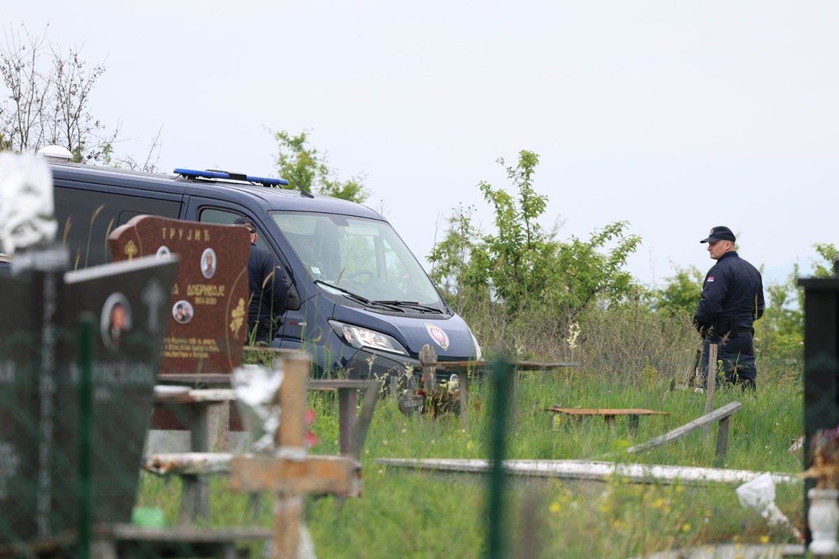 Sahrana Svetlana Dragijevic, majke osumnjicenog u slucaju nestanka Danke Ilic (3).jpg