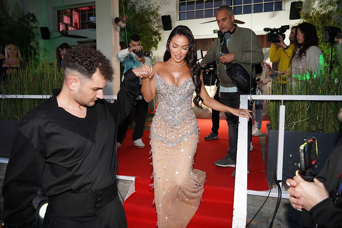 Teodora Džehverović datum iz pesme Žena bez adrese posvetila psu