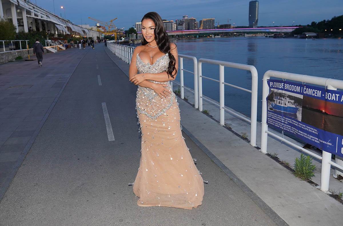 Teodora Džehverović datum iz pesme Žena bez adrese posvetila psu