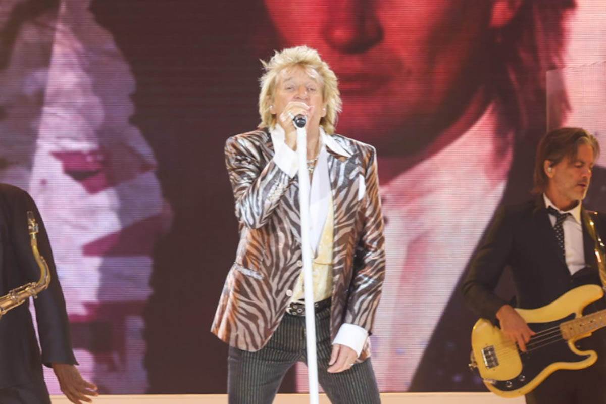 Rod Stjuart napravio spektakl mnoge poznate ličnosti došle su na koncert