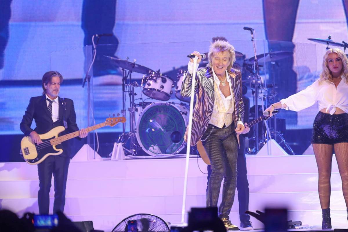 Rod Stjuart napravio spektakl mnoge poznate ličnosti došle su na koncert