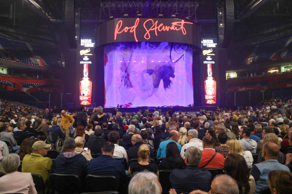 Rod Stjuart napravio spektakl mnoge poznate ličnosti došle su na koncert