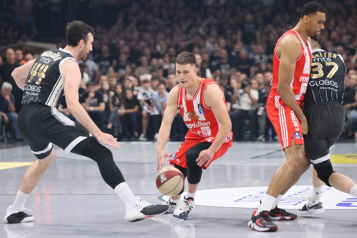 Crvena zvezda Partizan Košarka (4).JPG