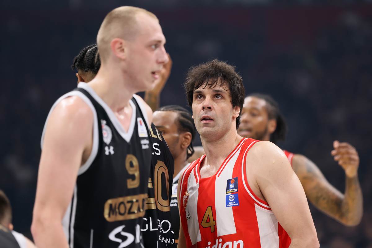 Crvena zvezda Partizan Košarka (11).JPG