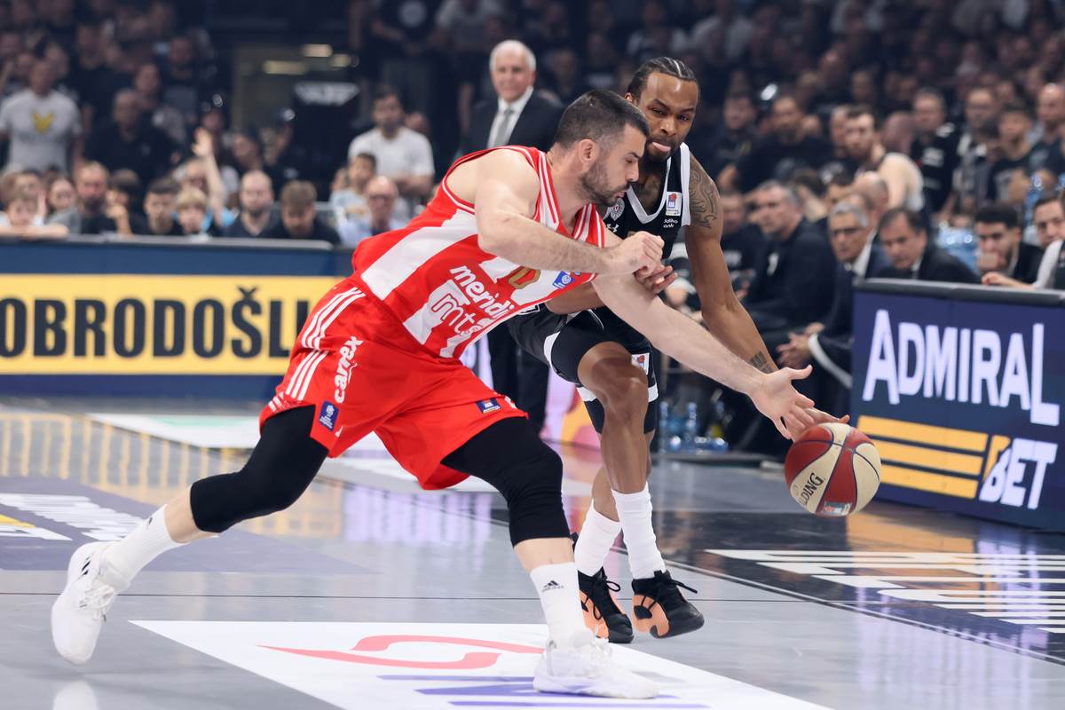 Crvena zvezda Partizan Košarka (4).JPG