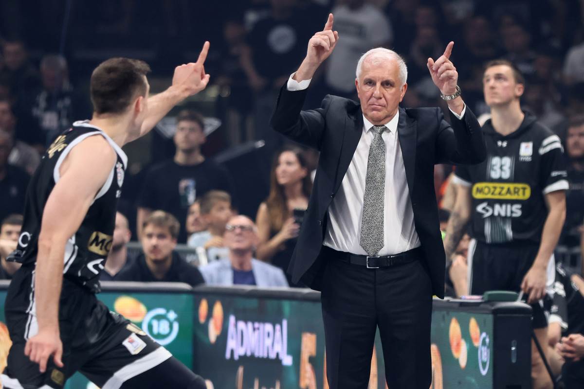 Crvena zvezda Partizan Košarka (7).JPG