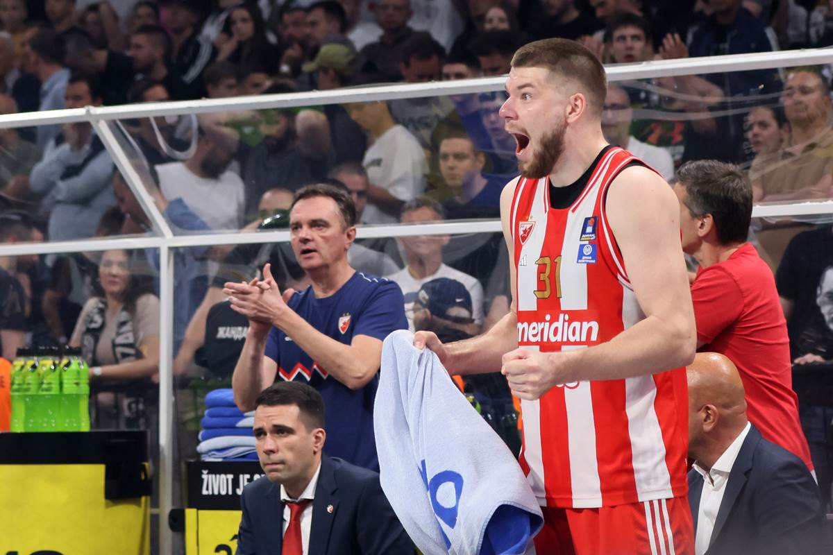 Crvena zvezda Partizan Košarka (2).JPG