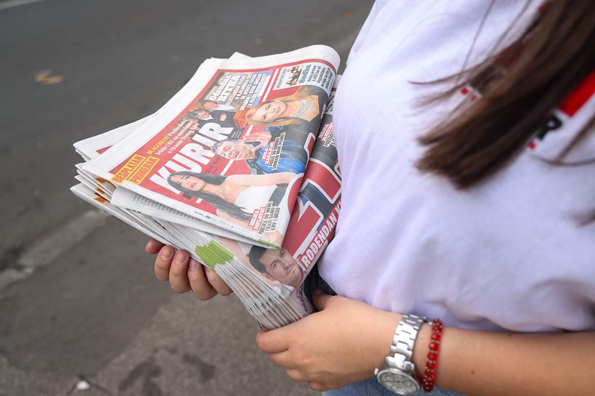 Kurir besplatni primerci, foto Petar Aleksic (13) copy.jpg