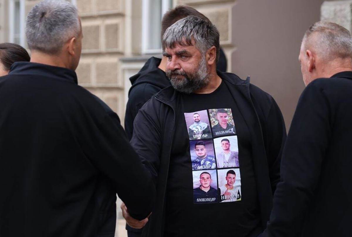 Članovi porodica žrtava Uroša Blažića (10).jpg