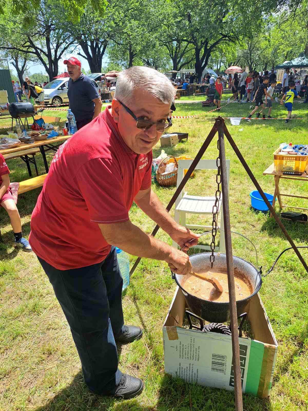 Gulašijada u Debeljači (9).jpg