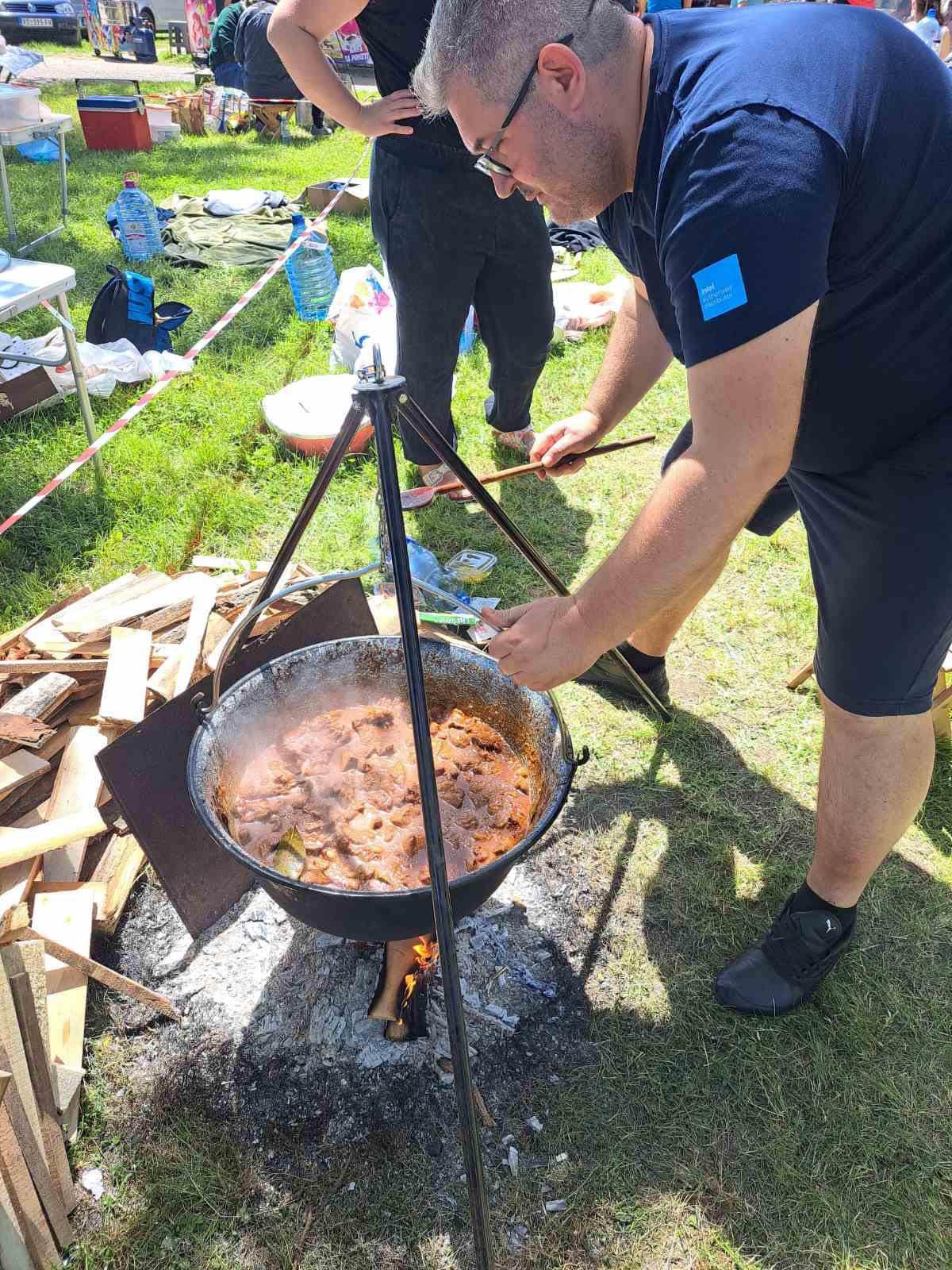 Gulašijada u Debeljači (12).jpg