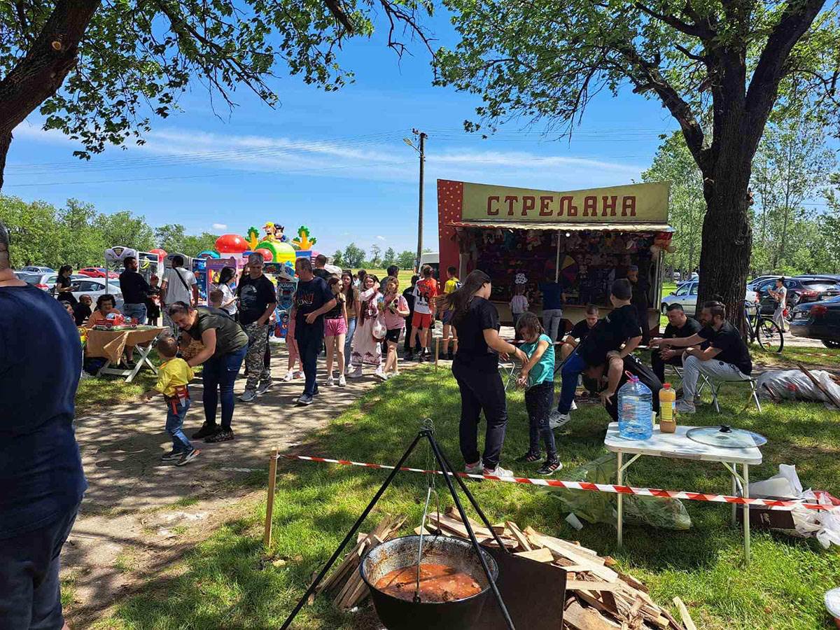 Gulašijada u Debeljači (14).jpg