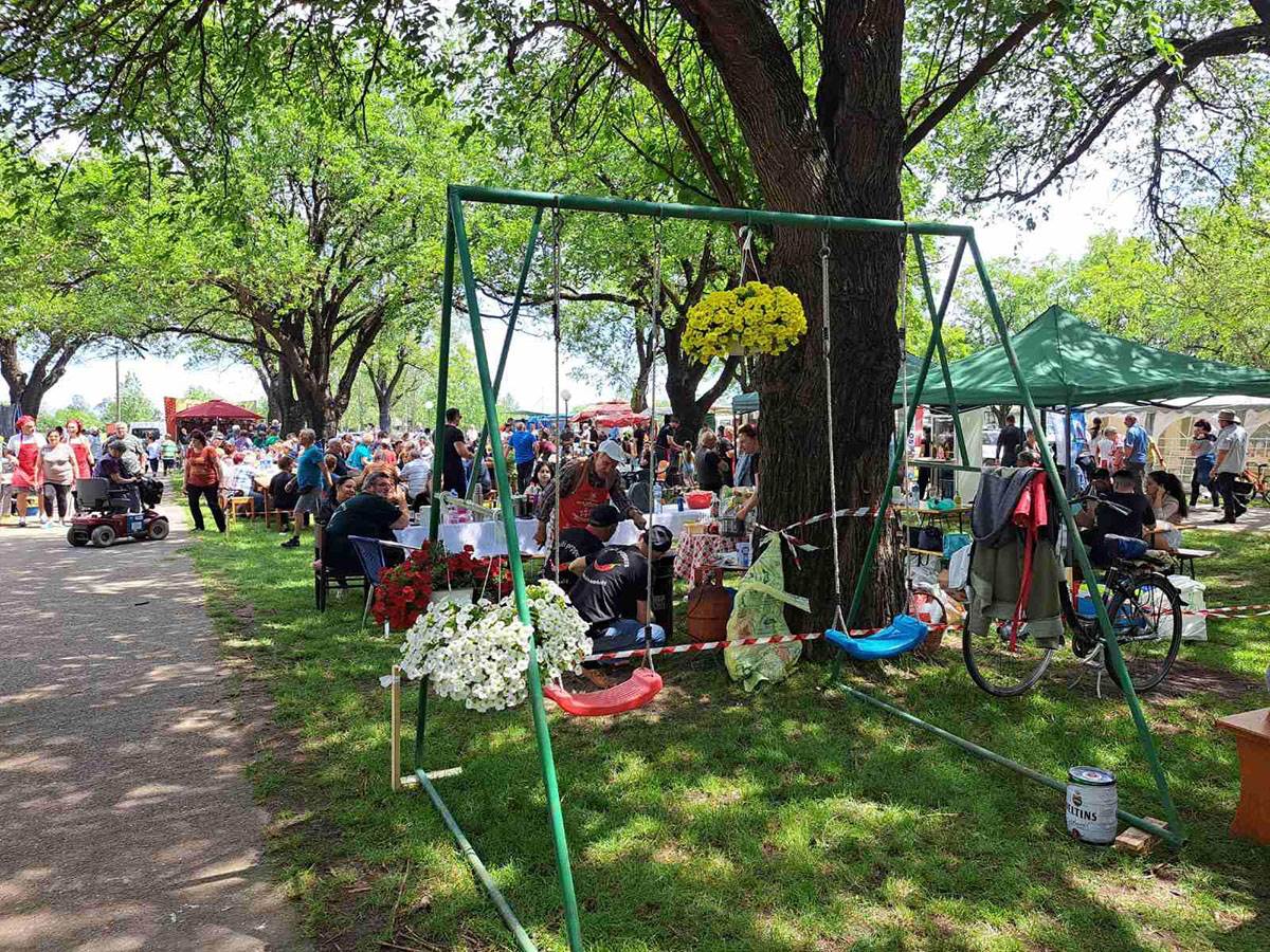 Gulašijada u Debeljači (38).jpg