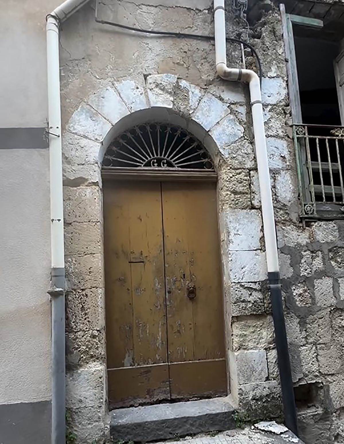 Kuća za jedan evro na Siciliji (7).jpg