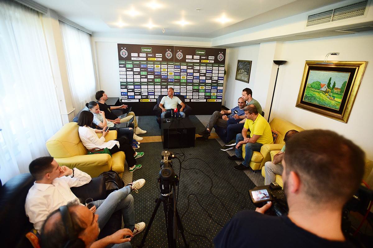 Albert Nadj (16).jpg