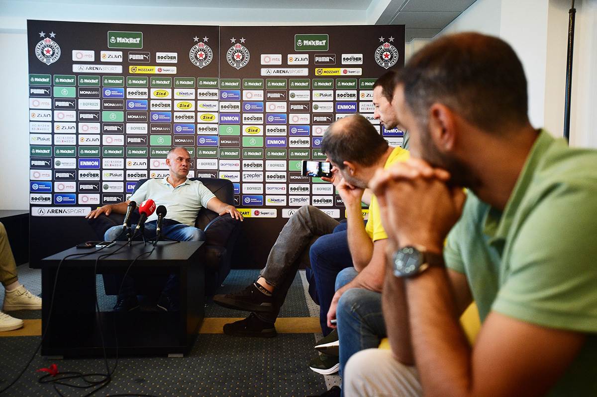 Albert Nadj (17).jpg