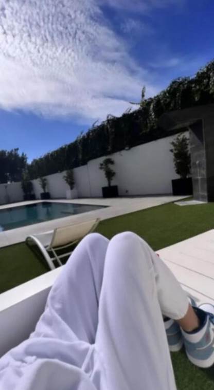 anastasija, nemanja gudelj (5).png