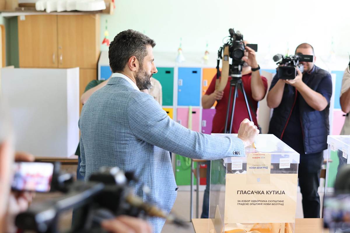 Šapić Izbori (13).jpg