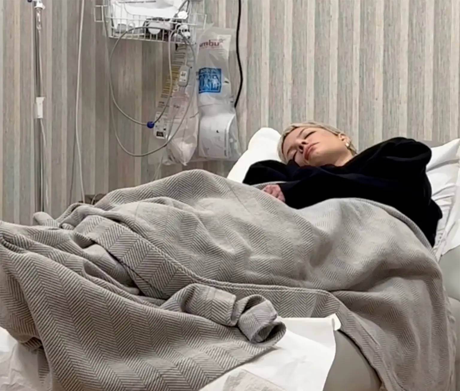 Halsi u bolničkom krevetu