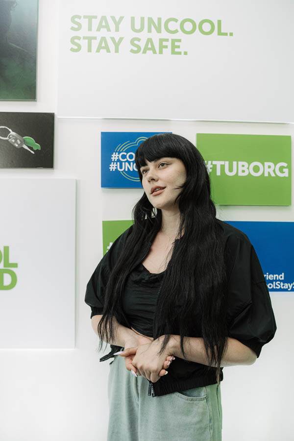 Foto 4_Uncool Friend.jpg