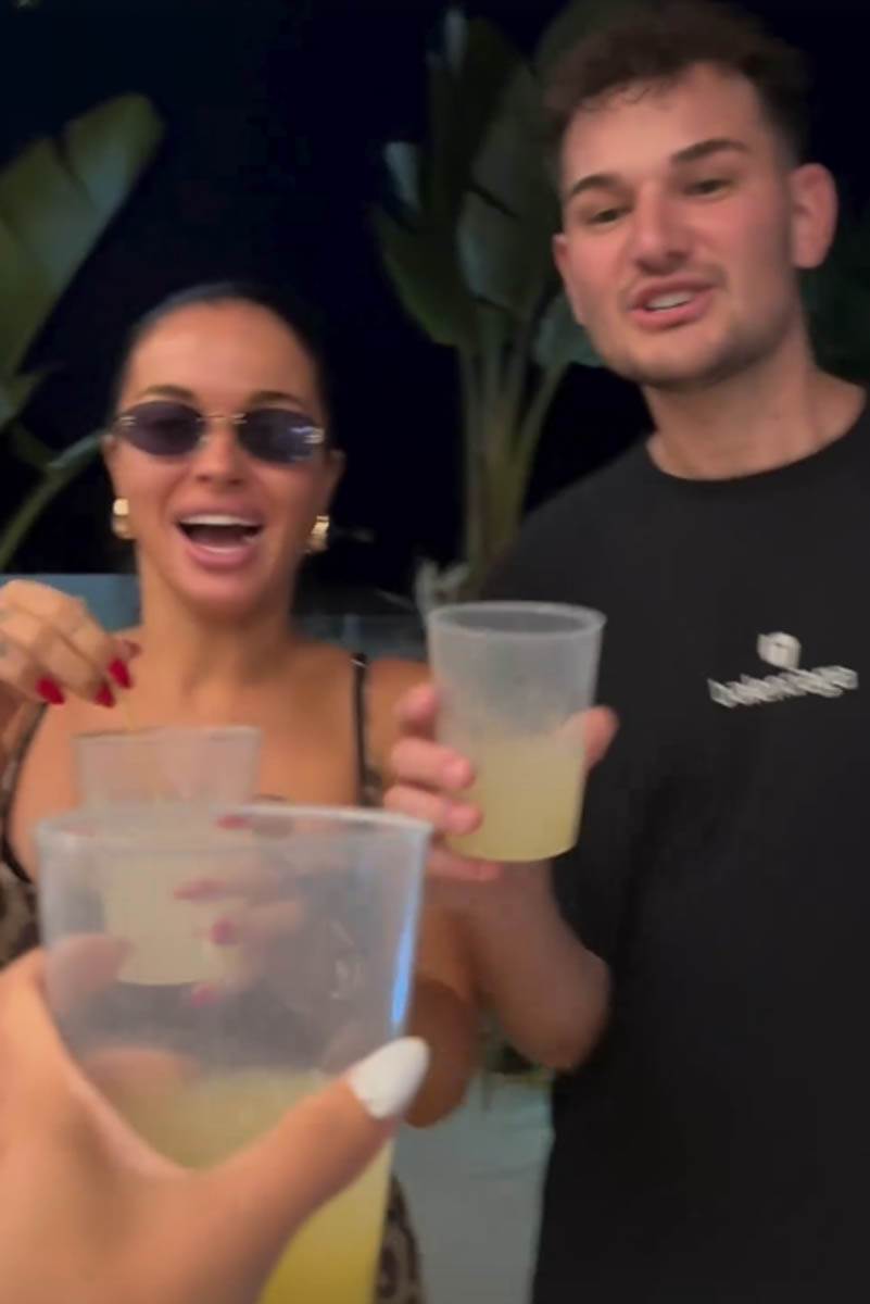 Teodora Džehverović u izazovnoj haljini na svadbi menadžerke Sandre