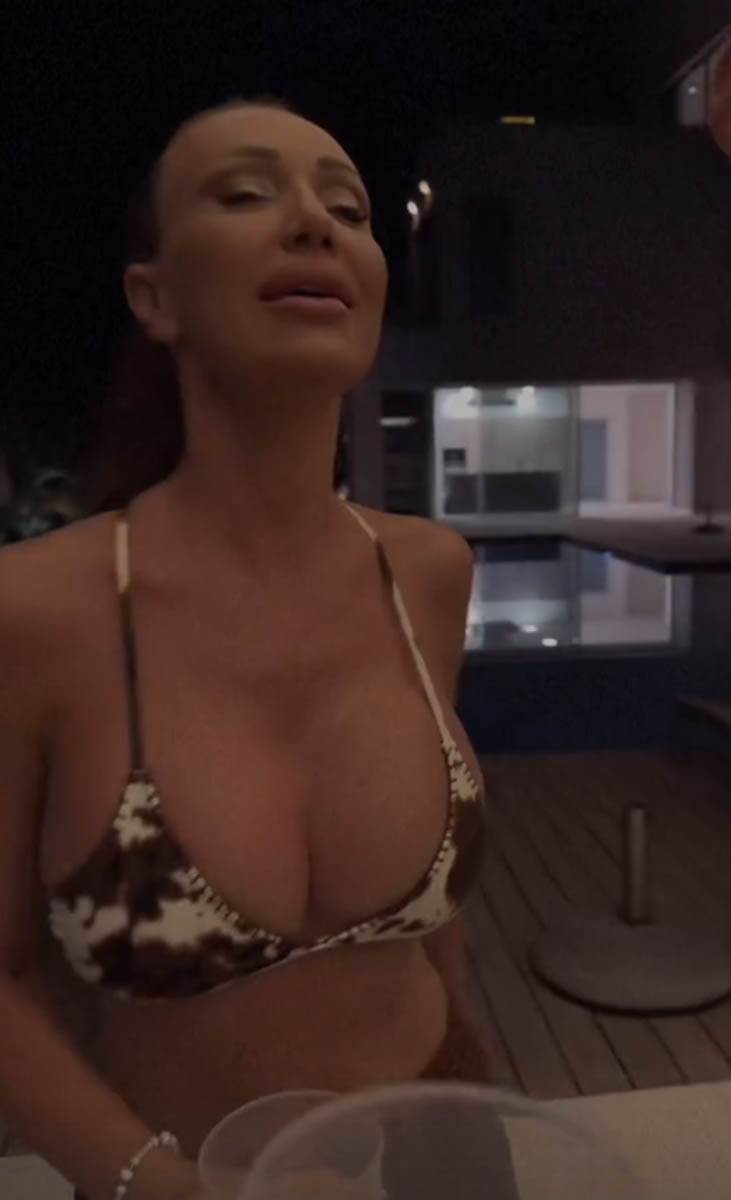 Teodora Džehverović u izazovnoj haljini na svadbi menadžerke Sandre