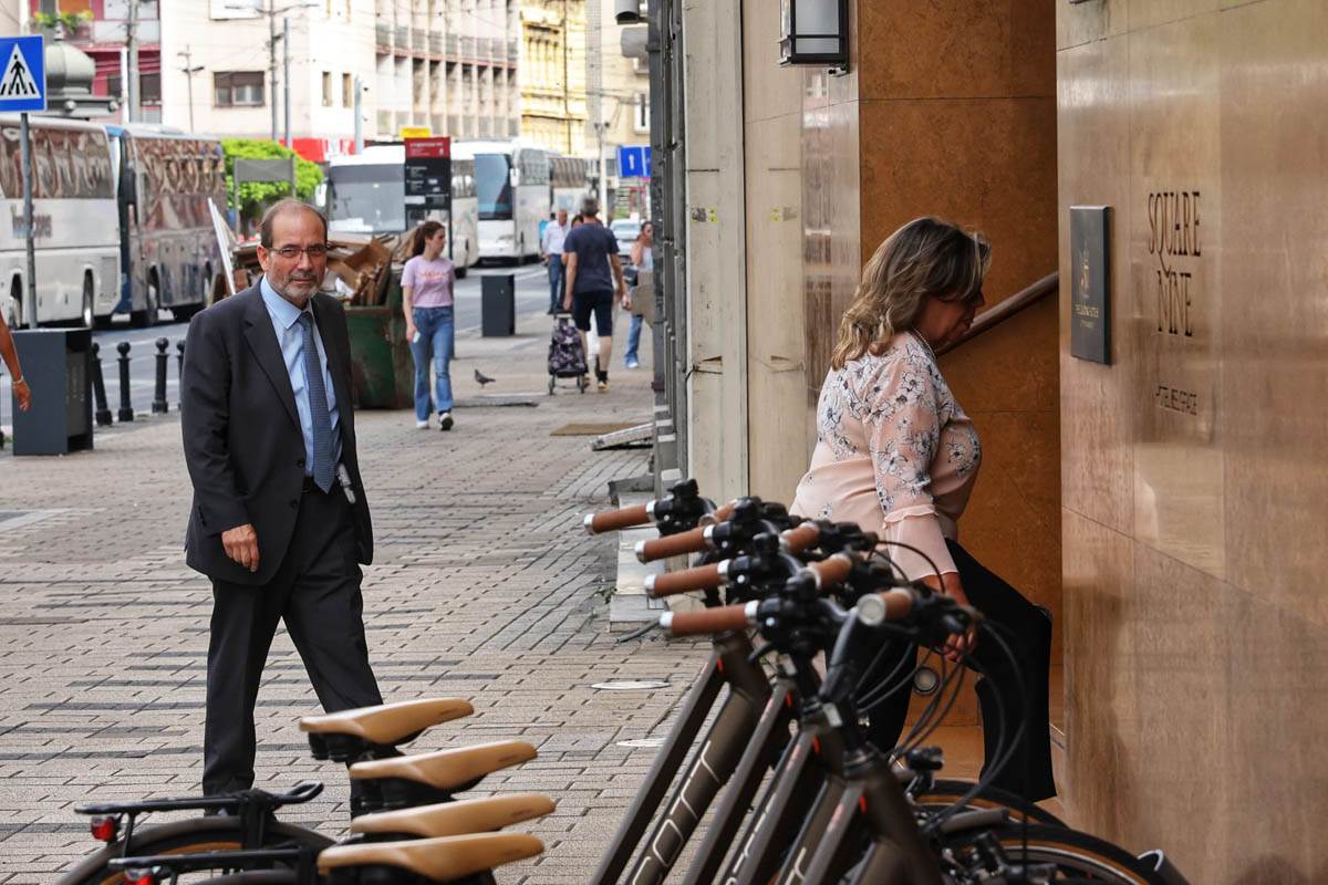 WhatsApp Image 2024-06-09 at 16.34.33_1.jpg