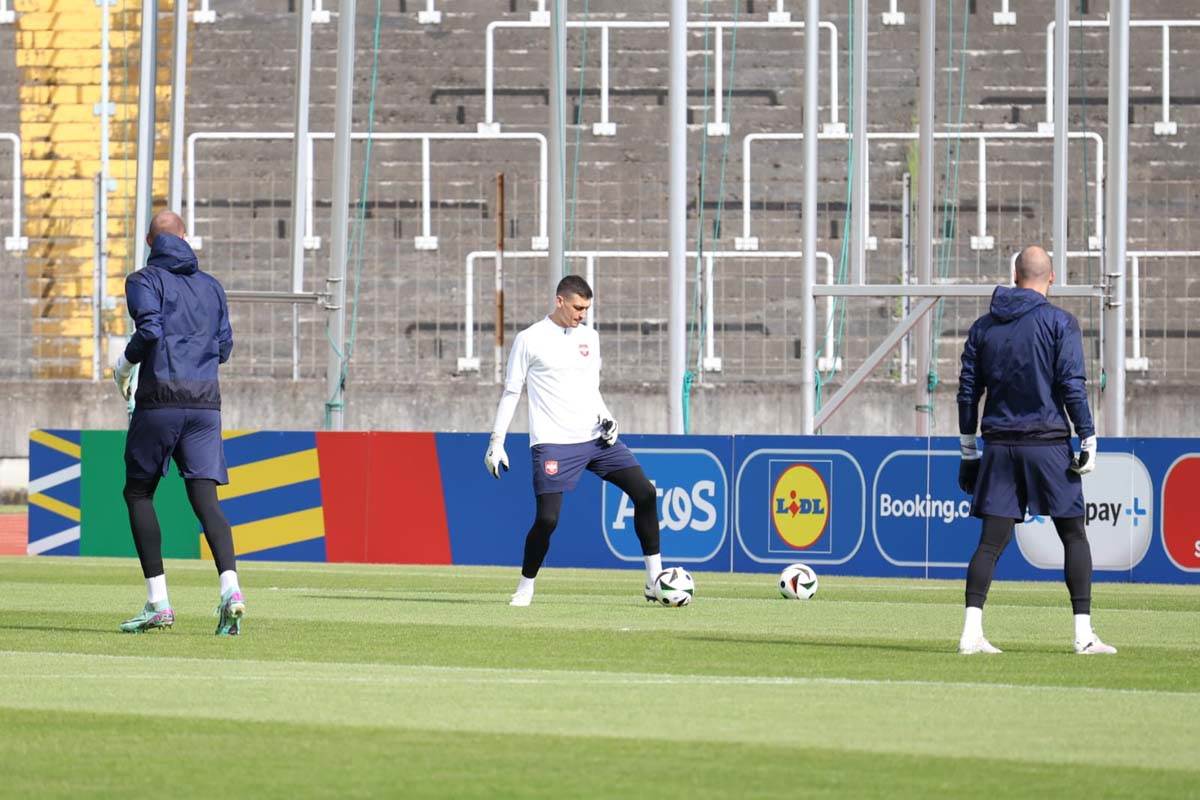 WhatsApp Image 2024-06-12 at 17.43.18 (1).jpg