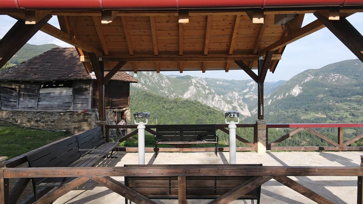 vidikovac Lokve kod Ljubovije (3).jpg