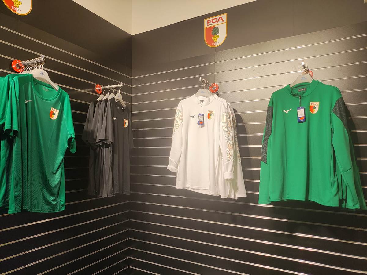 FK Augzburg prodavnica (9).jpg