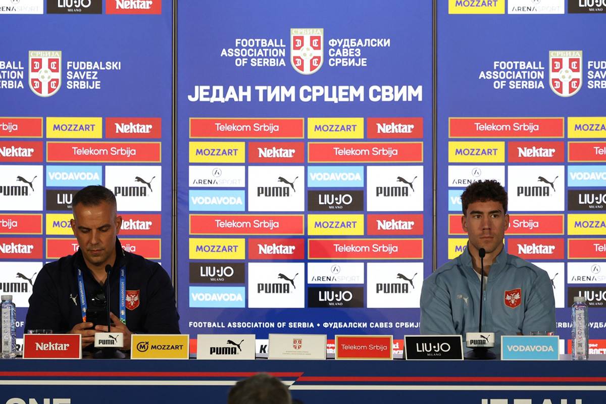 Dušan Vlahović konferencija  (8).jpg