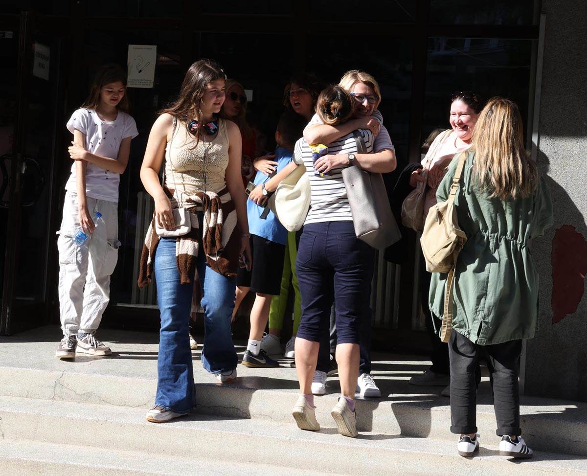 Protest ispred OŠ Jovan Dučić (7).jpg