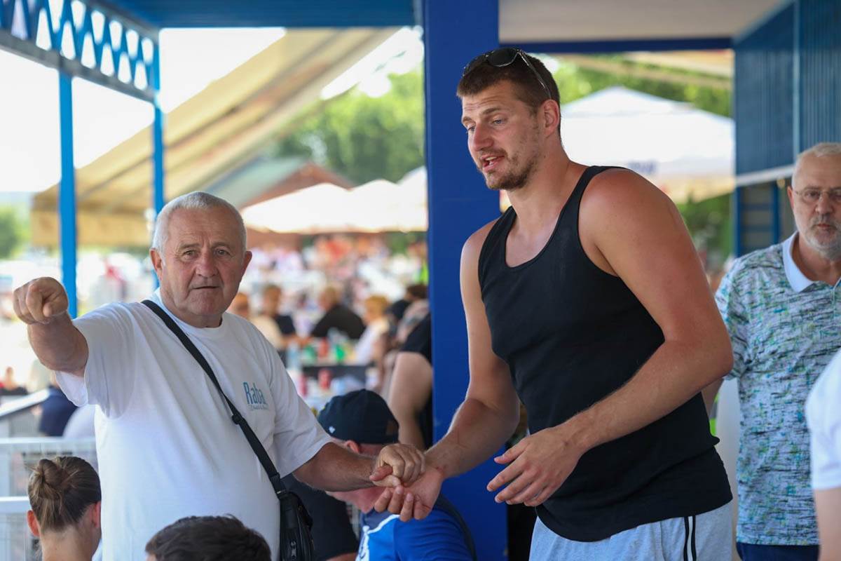 Šta Nikola Jokić radi kad je u Srbiji?