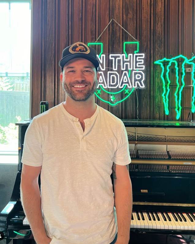 Klejton Džonson (3).png