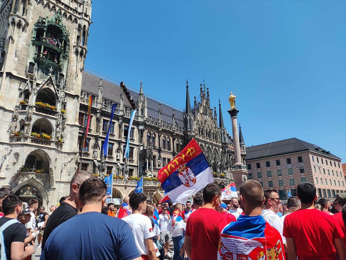Srbi igraju kolo i lože se u Minhenu pred meč sa Danskom