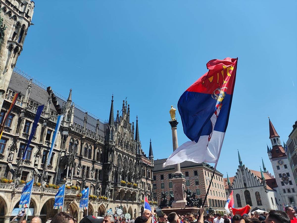 Srbi igraju kolo i lože se u Minhenu pred meč sa Danskom