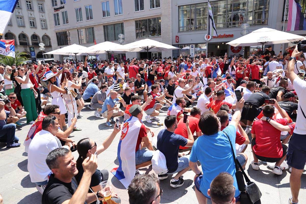 Navijači Srbije, EURO2024 (16).jpg