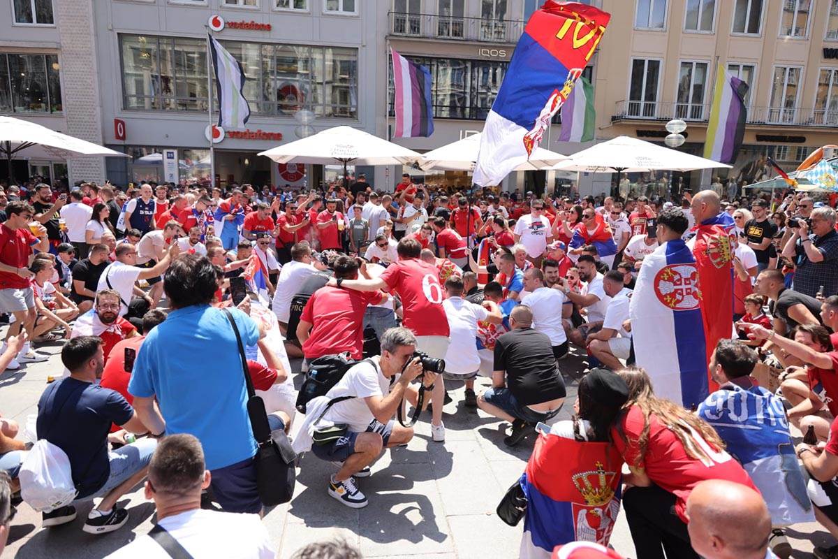 Navijači Srbije, EURO2024 (17).jpg