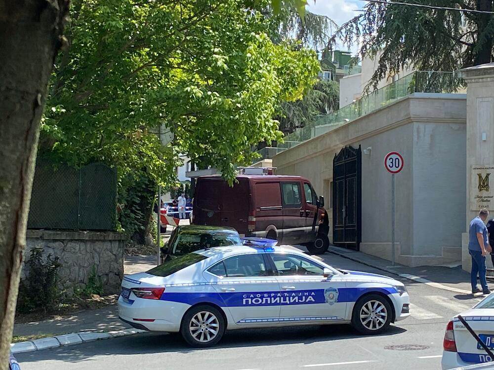 ŽANDARM NAPADNUT SAMOSTRELOM (4).jpg