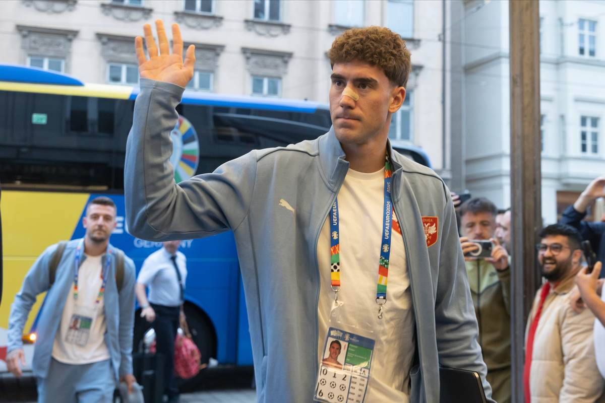 Reprezentacija Srbije, dolazak (14).JPG