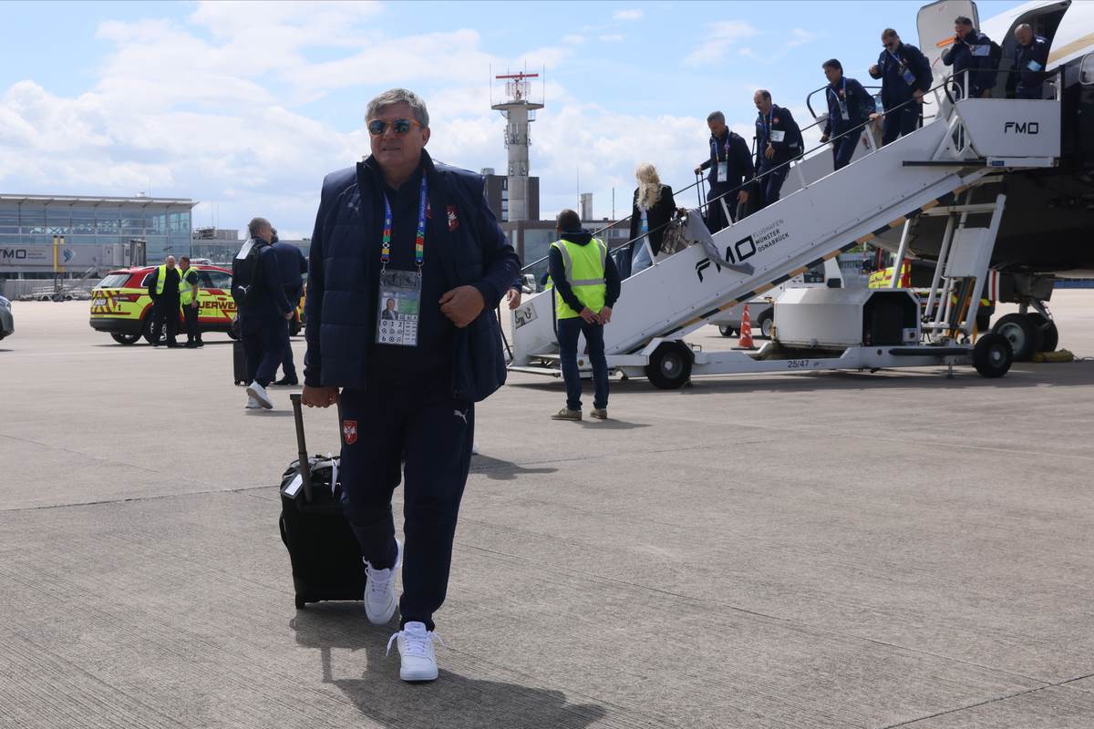 Reprezentacija Srbije, dolazak (15).JPG