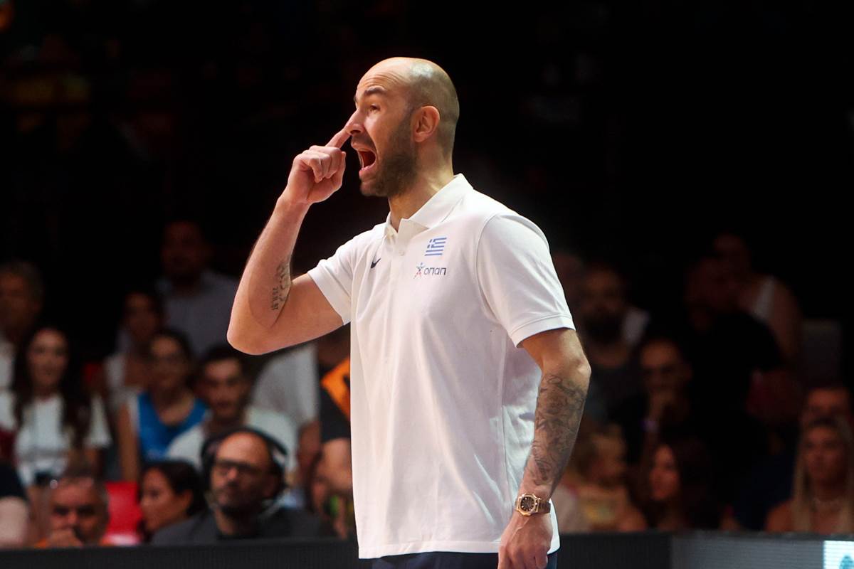 HRVATSKA NIJE USPELA, JANIS ODVEO GRKE U PARIZ! Ništa od senzacije, Hezonja i ekipa "izrešetani" u Atini